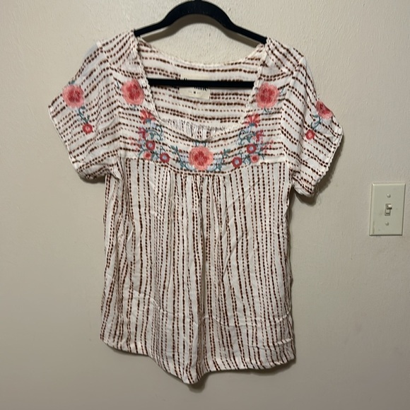Savanna Jane floral peasant‎ embroidered blouse Size Medium short sleeve flowy - Picture 2 of 7
